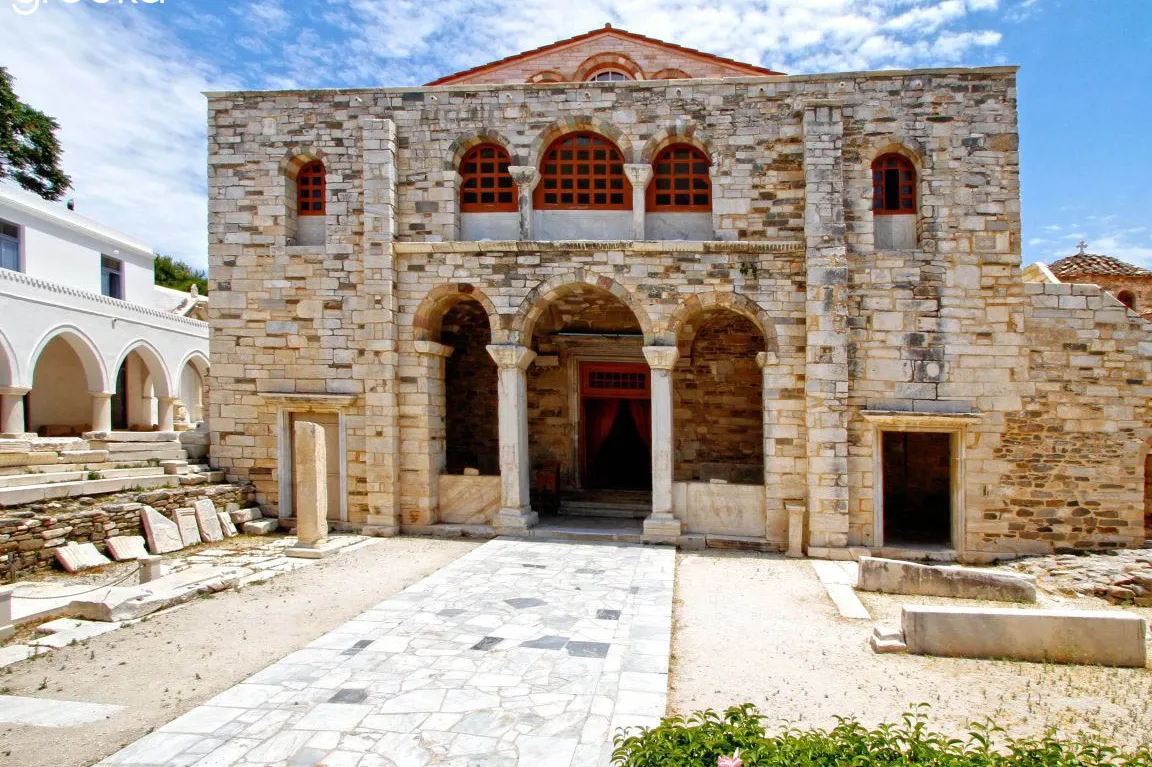 Iglesia de Panagia Ekatontapiliani