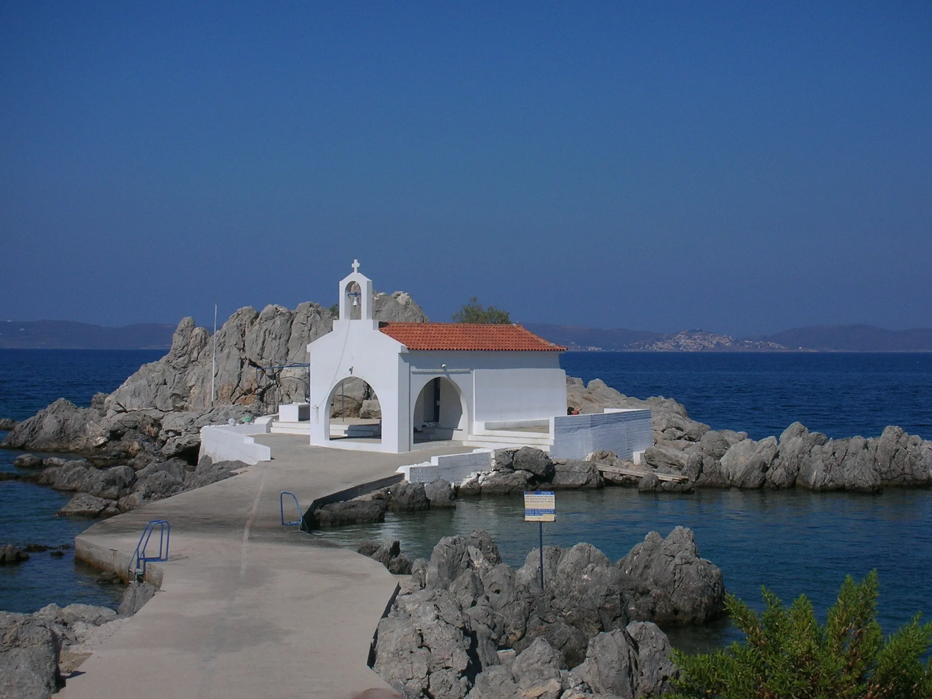 Agios Isidoros Beach