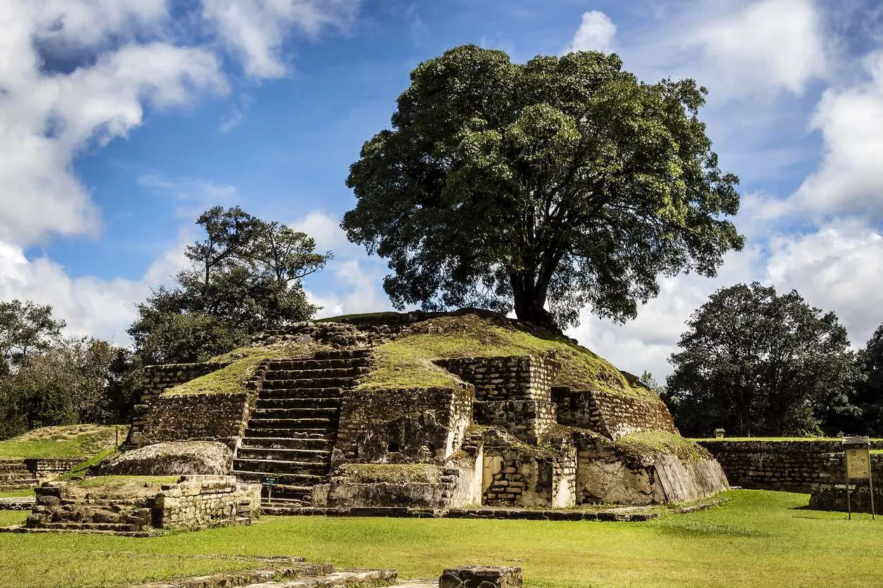 Ruinas de Iximché