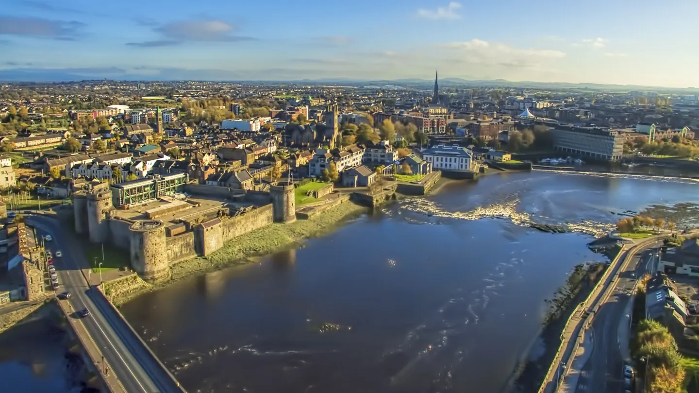 The Three Bridges Walking Tour