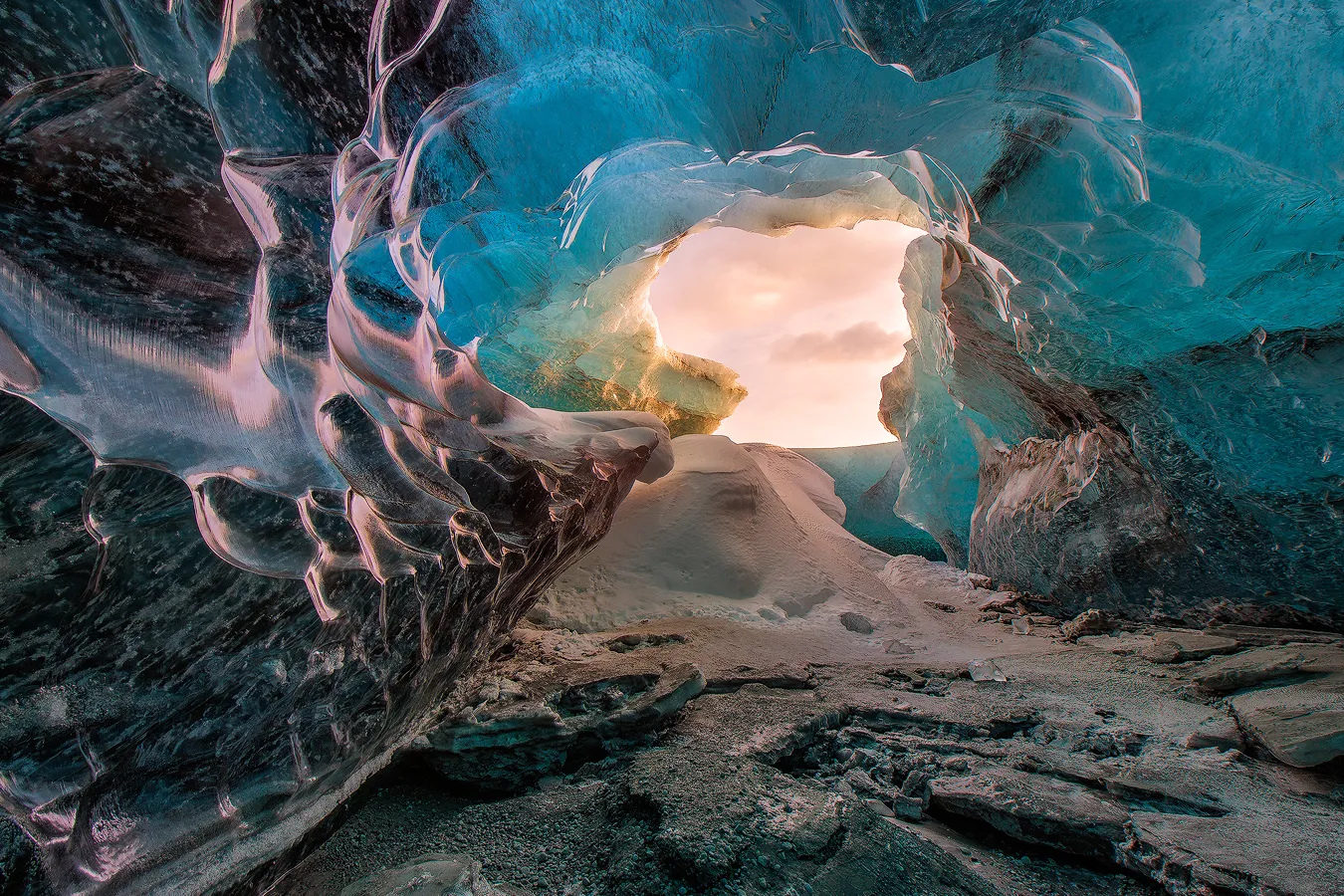 Bajada a la cueva