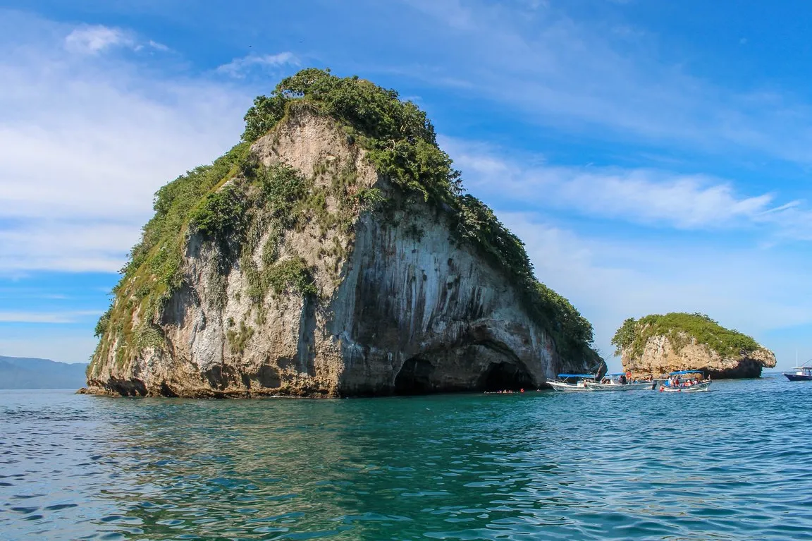 Parque Nacional Marino Los Arcos