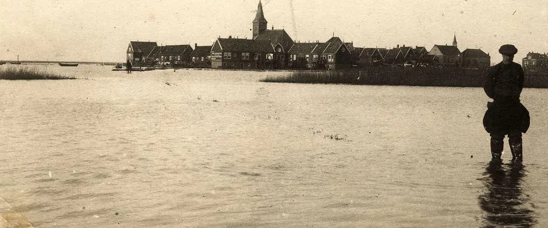 Flood Walk 1916