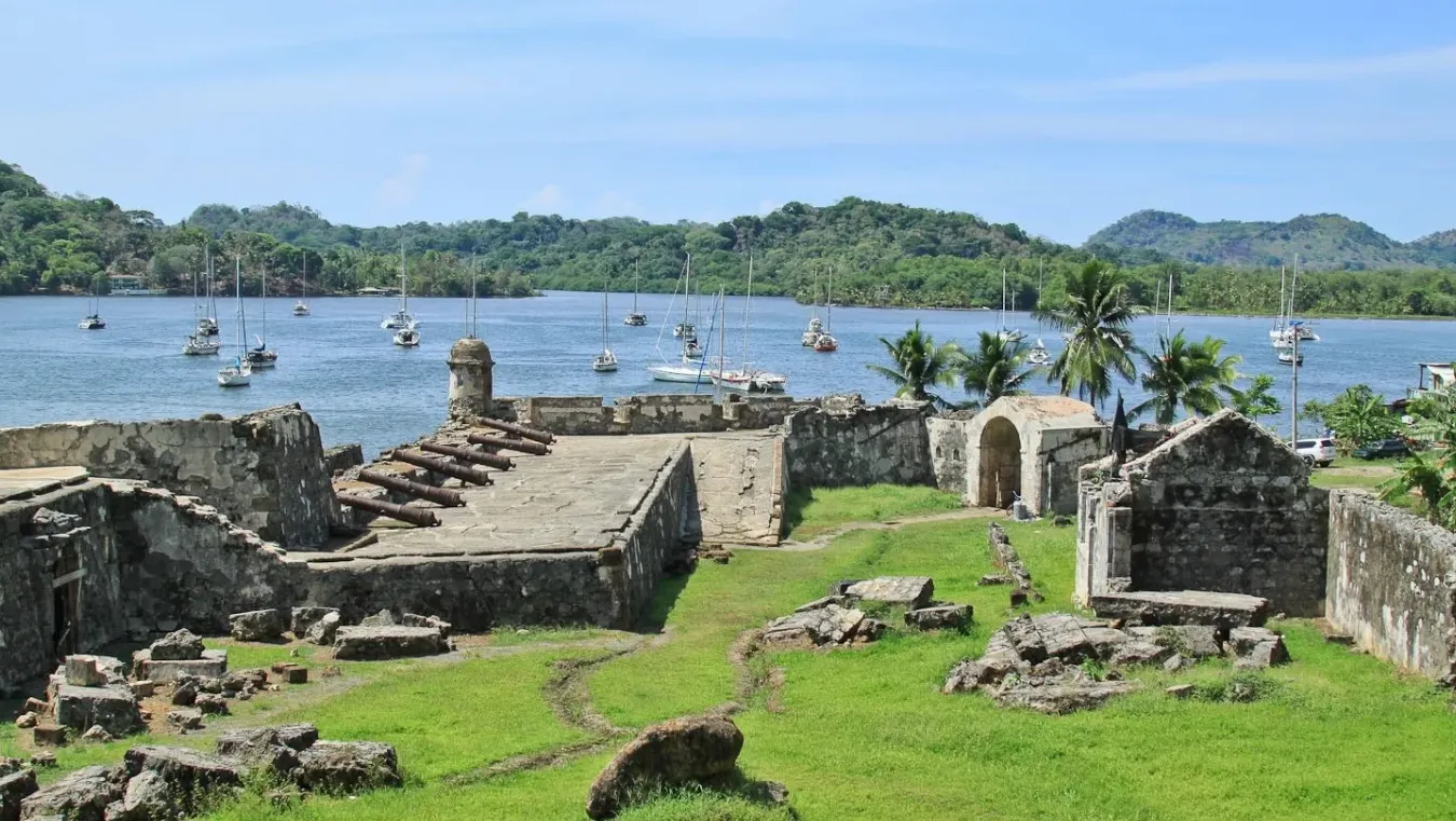 Ruinas del Castillo de Santiago de la Gloria