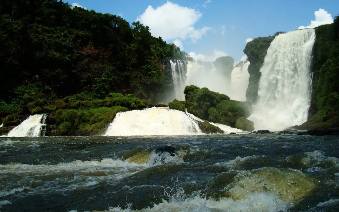 Las Cataratas de Saltos del Monday