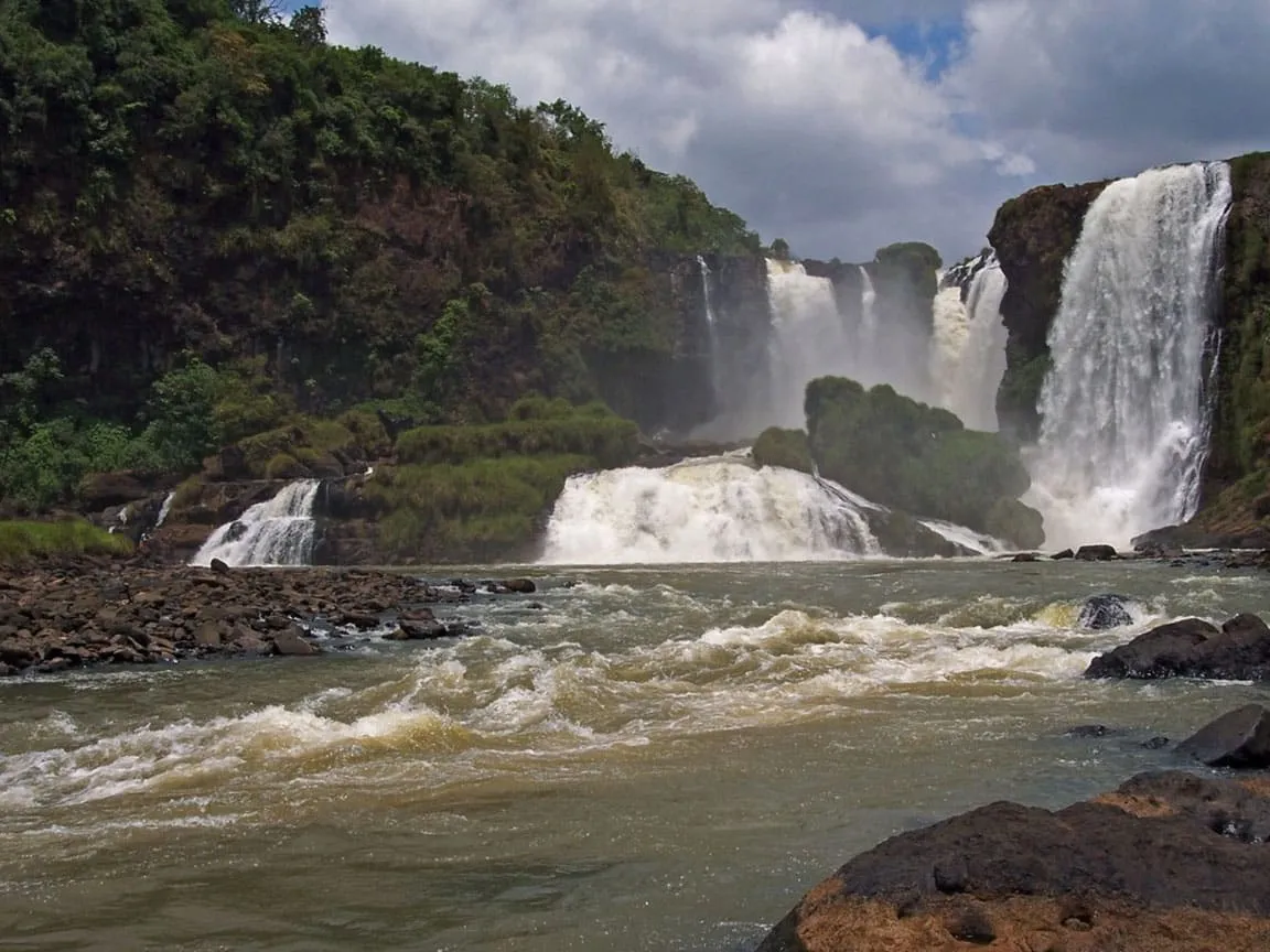 Saltos del Monday