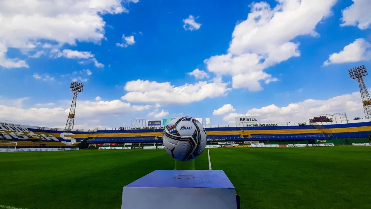 Estadio Feliciano Cáceres