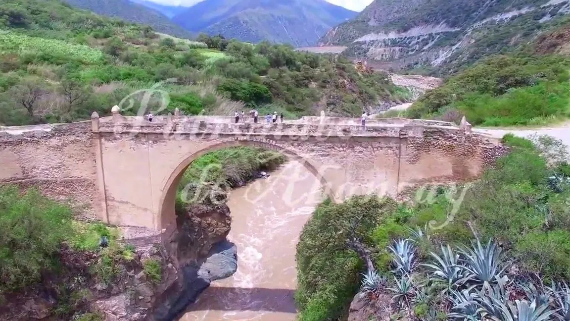 Puente Colonial de Pachachaca