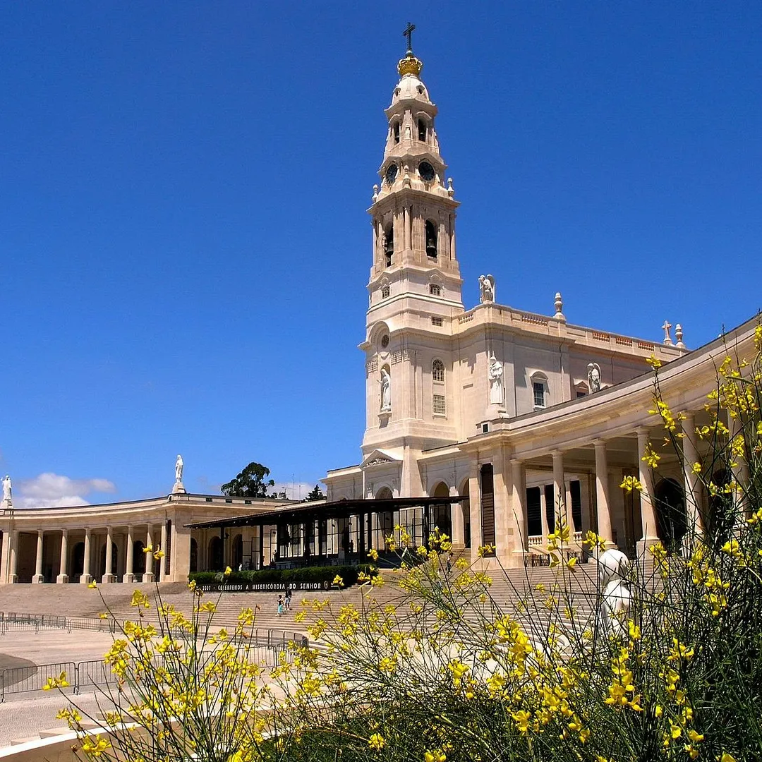 Basílica de Nossa Senhora do Rosário de Fátima