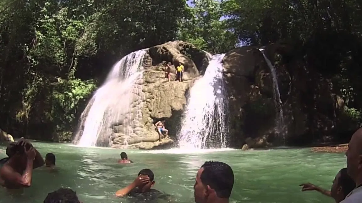 Cascada de Los Bueyes