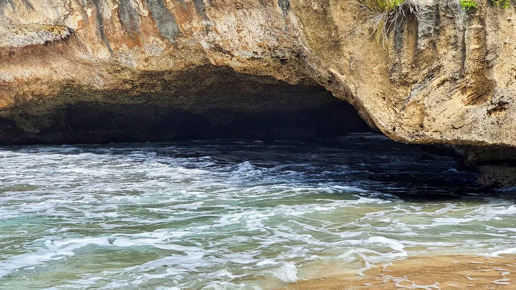 Cueva de las Golondrinas