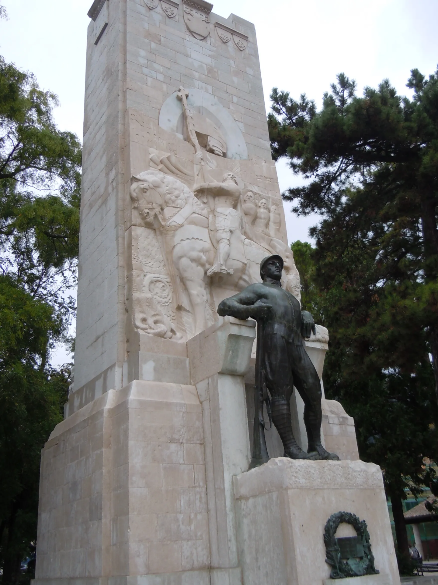 Monumento a los Partisanos