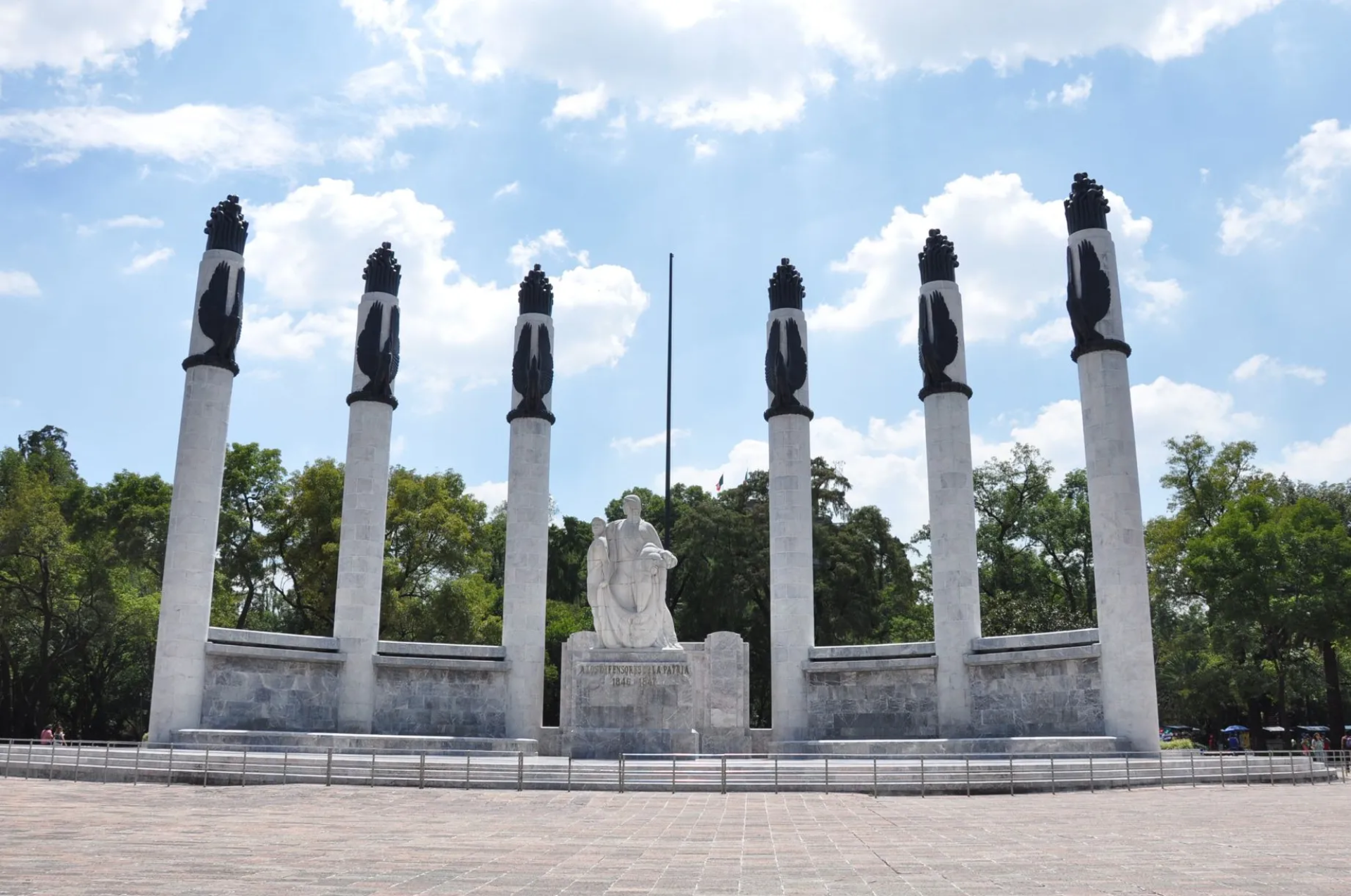 Monumento a los Héroes de la Segunda Guerra Mundial