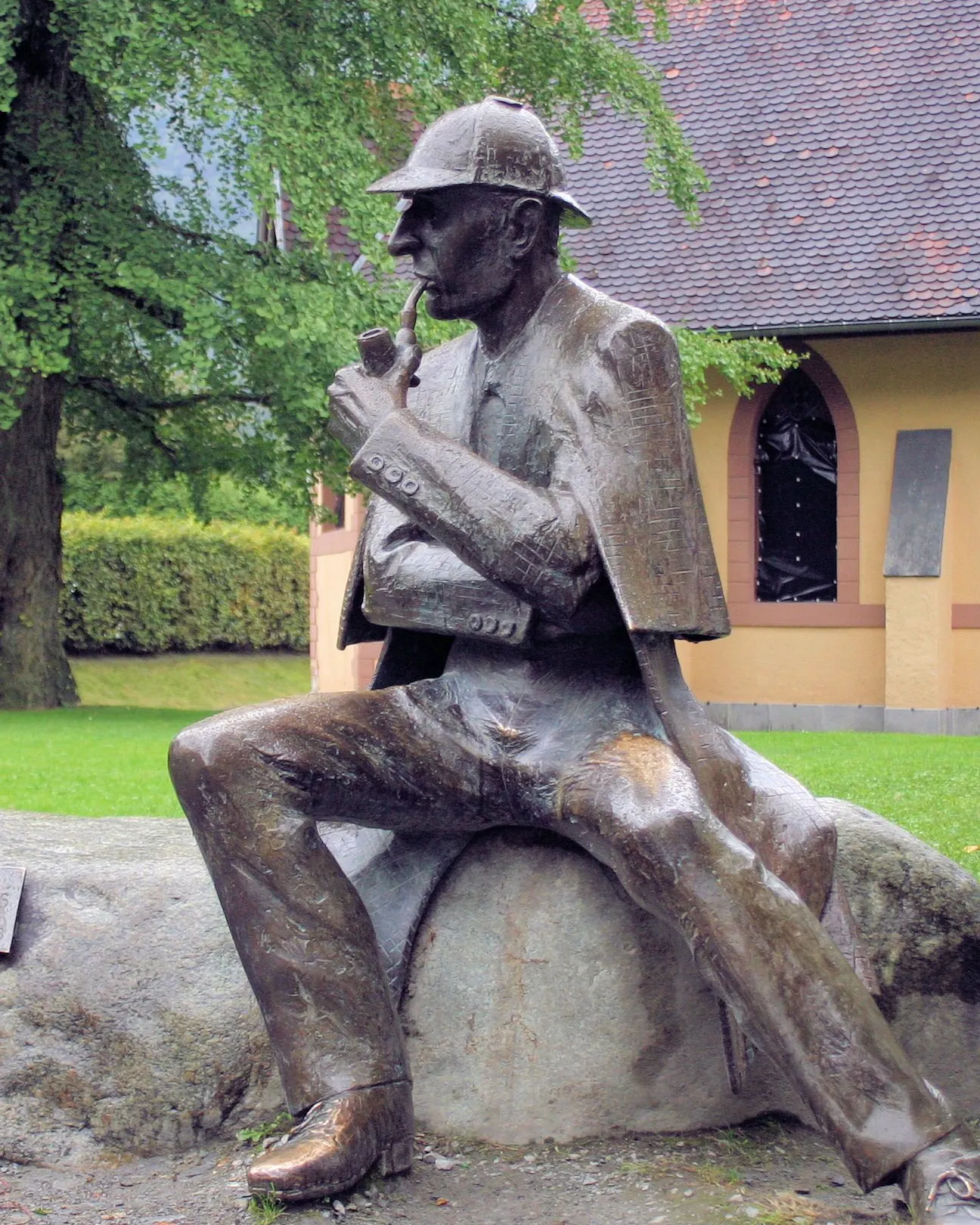 Statue of Sherlock Holmes