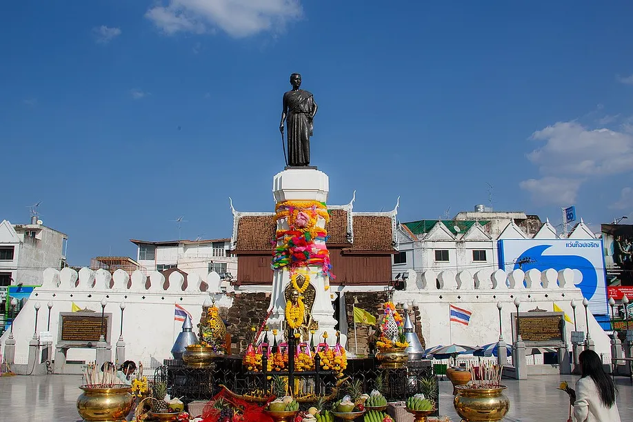 Monumento Thao Suranaree (Ya Mo)