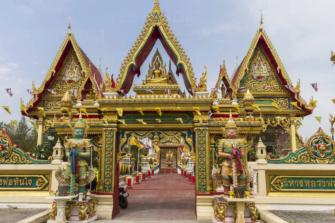 Phan Thai Norasing Shrine