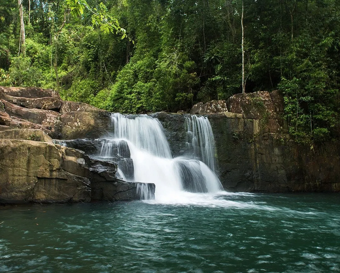 Khlong Yai Kee Waterfalls