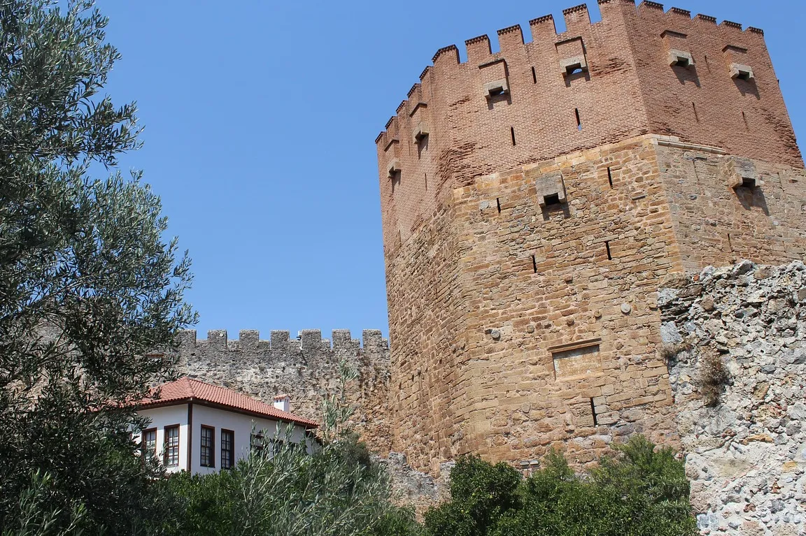 Torre Roja