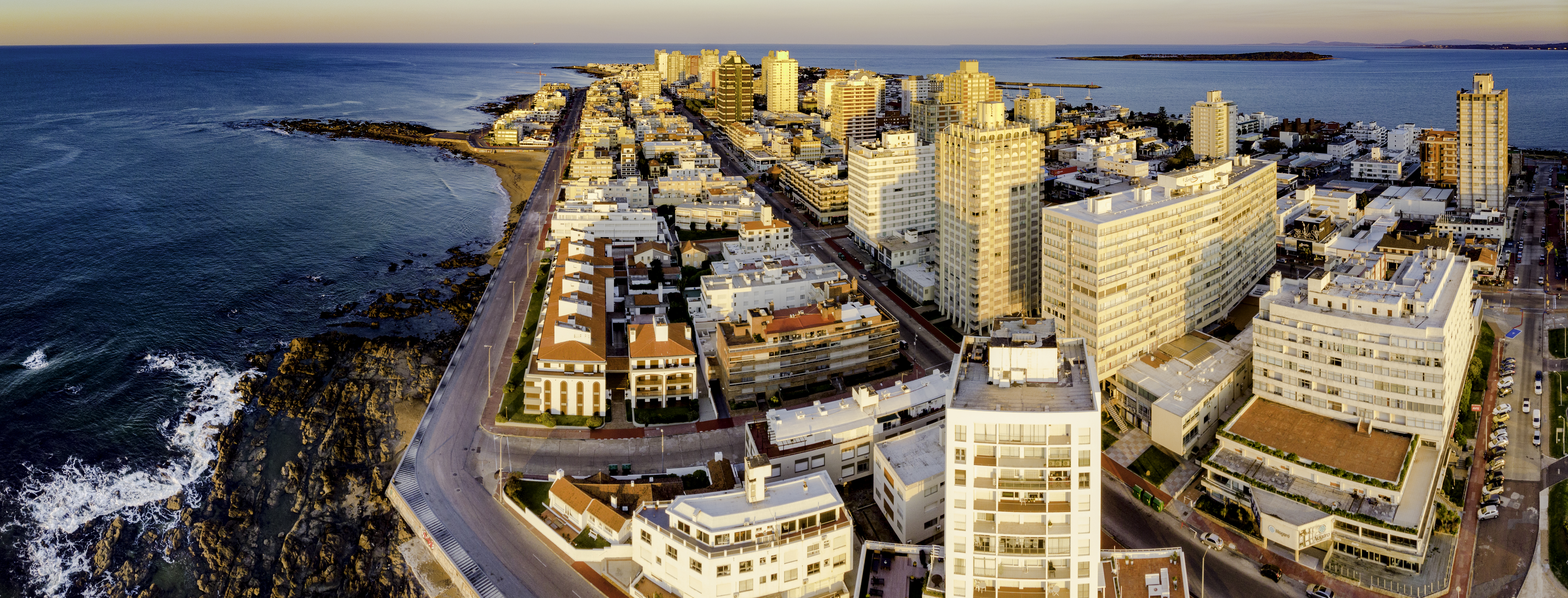 Audioguía de Punta del Este: Joyas y Ritmos Costeros