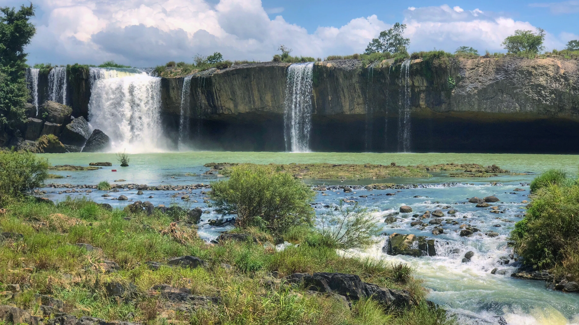 La Cascada Dray Nur