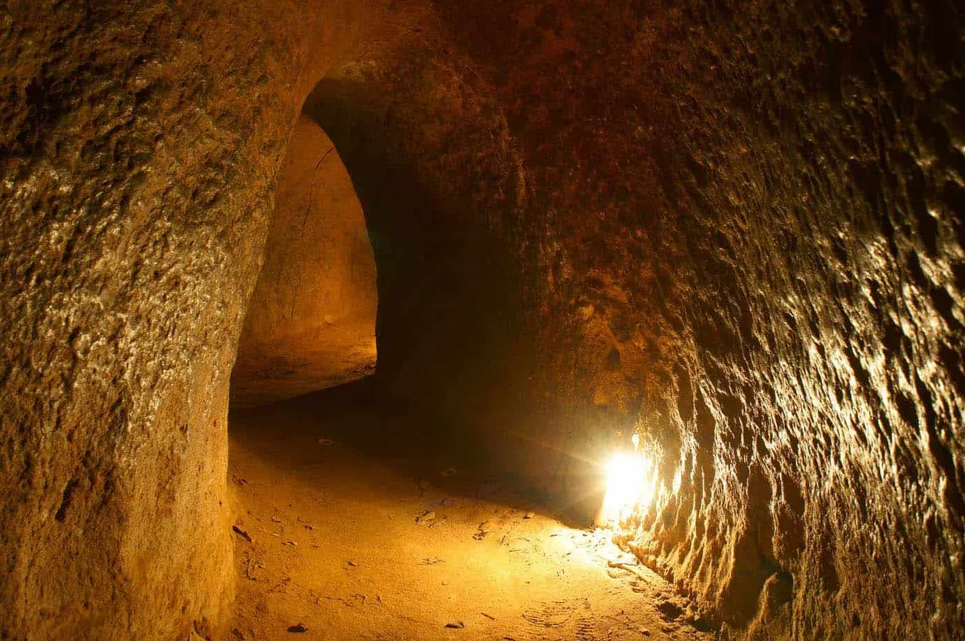 Cu Chi Tunnels