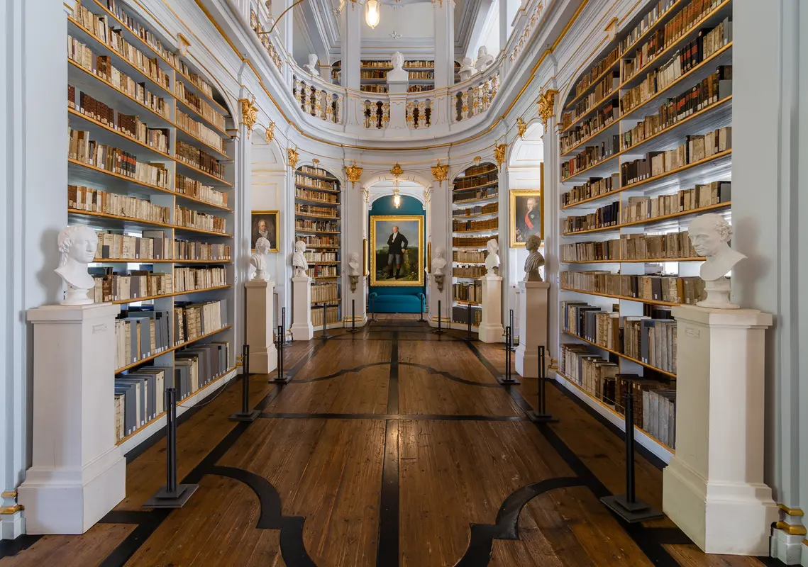 Audioguía de Biblioteca De La Duquesa Ana Amalia