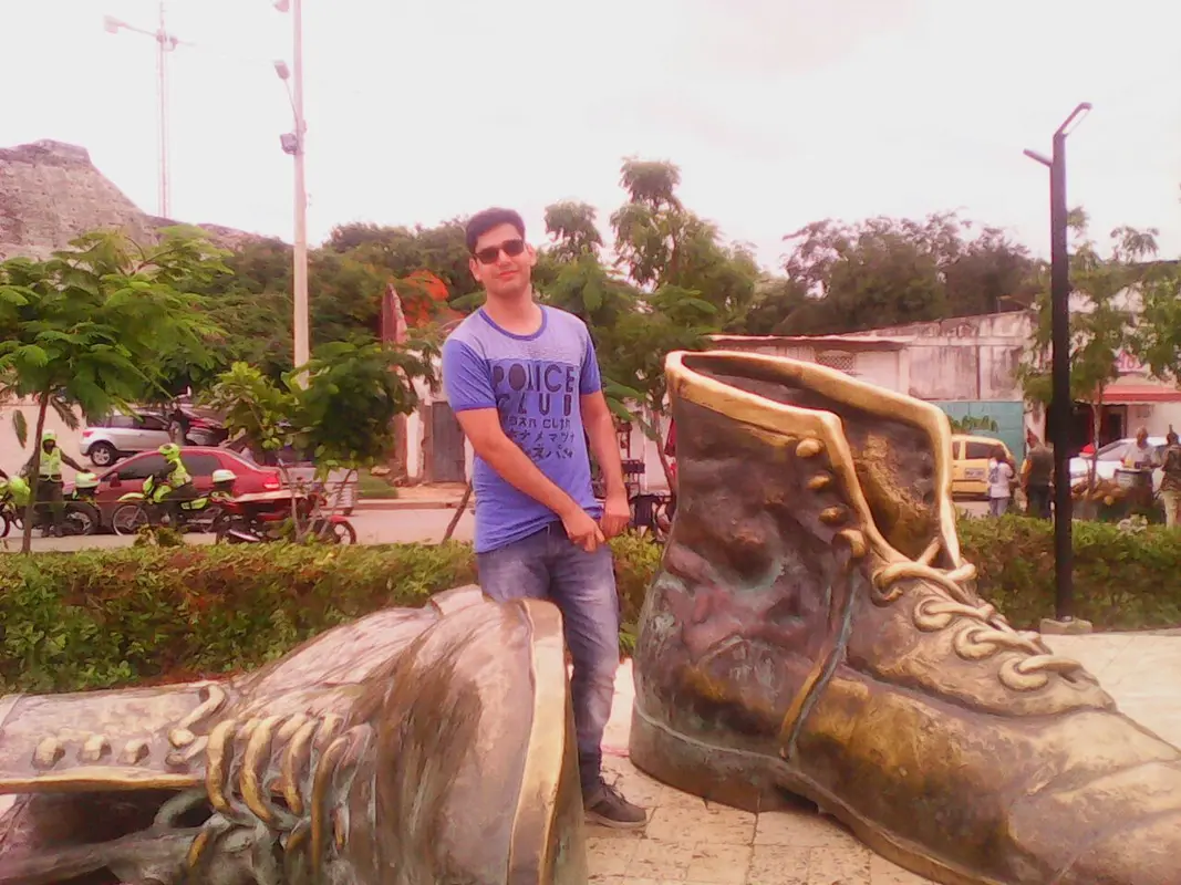 Audioguía de Monumento Zapatos Viejos