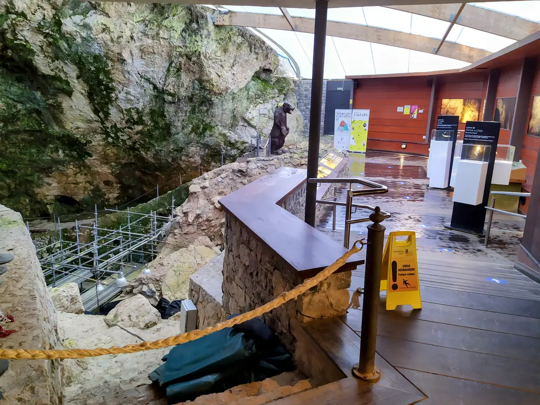 Audioguía de Cueva De El Castillo