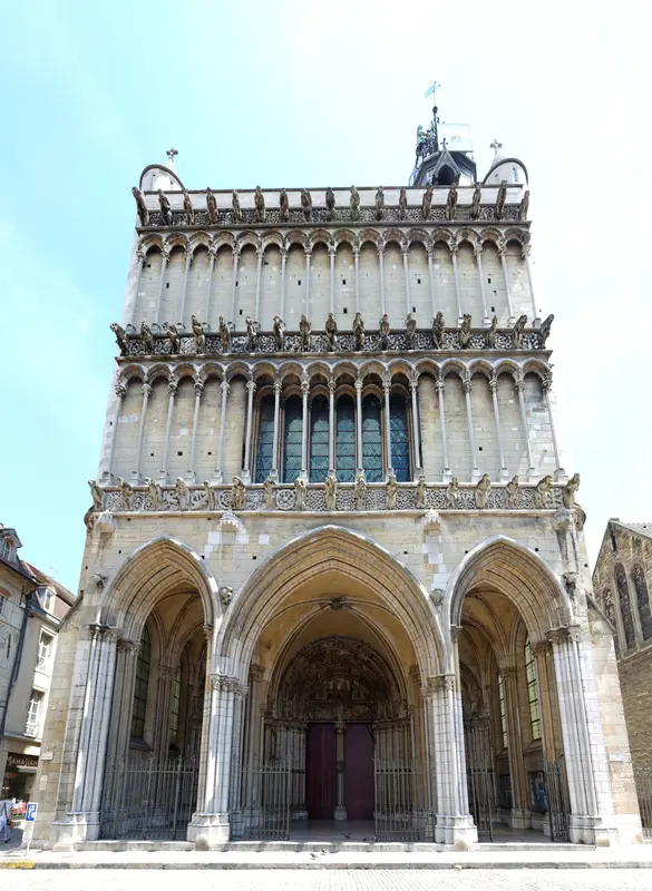 Audioguía de Iglesia De Notre Dame