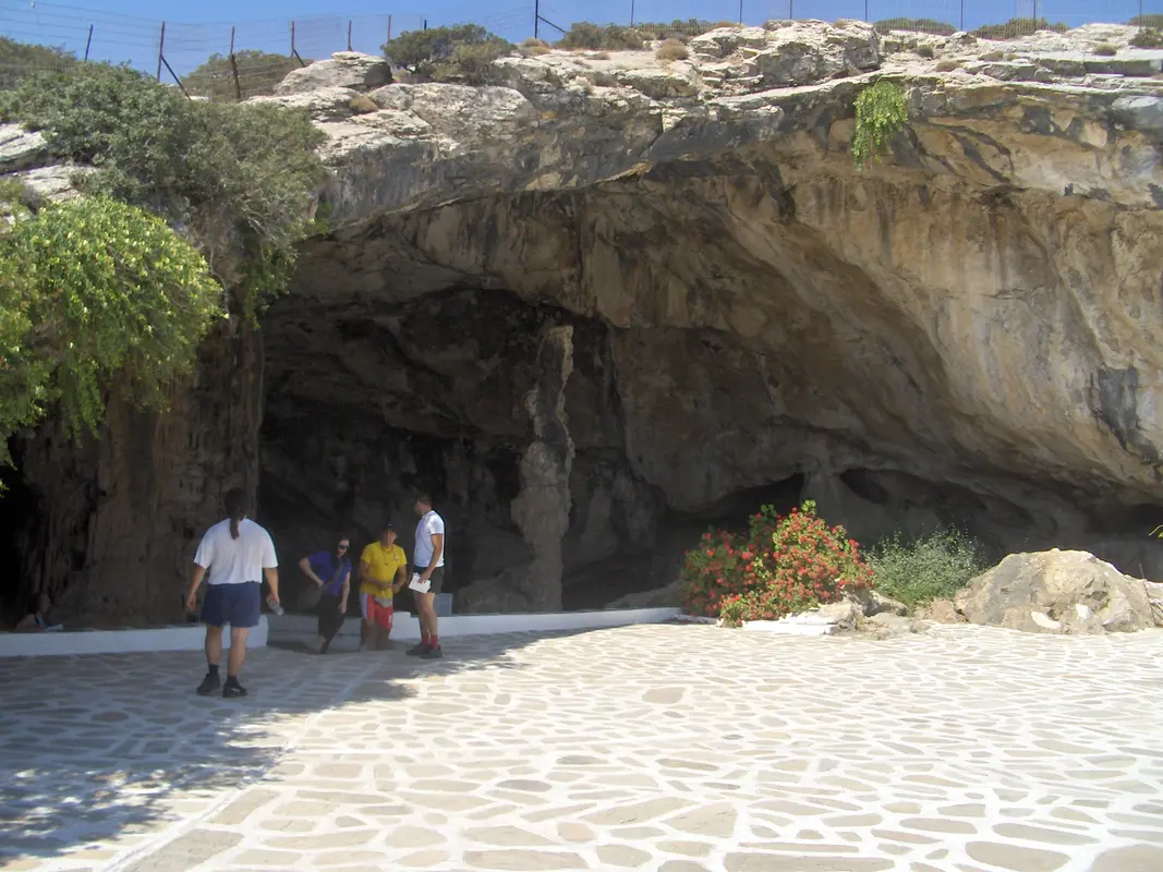 Audioguía de Cave Of Antiparos