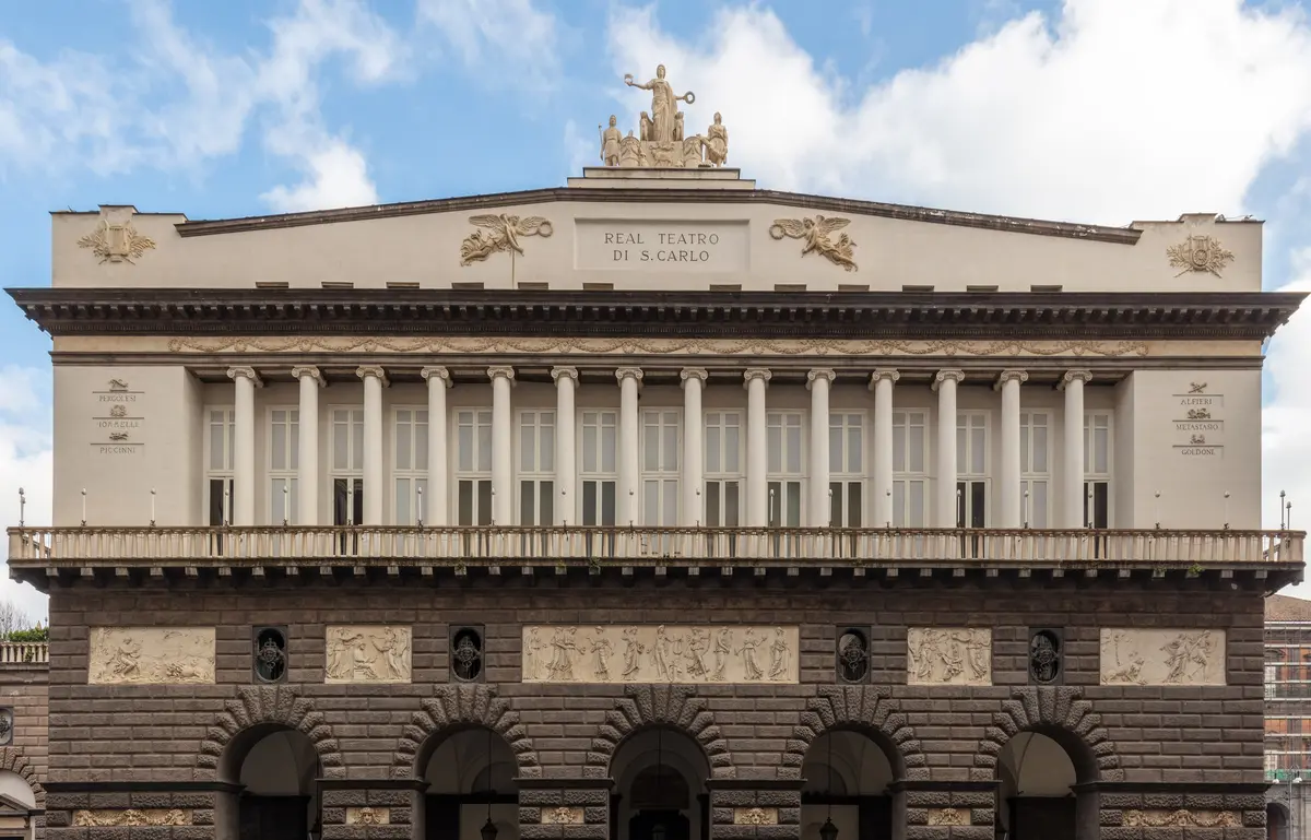 Audioguía de Teatro San Carlos