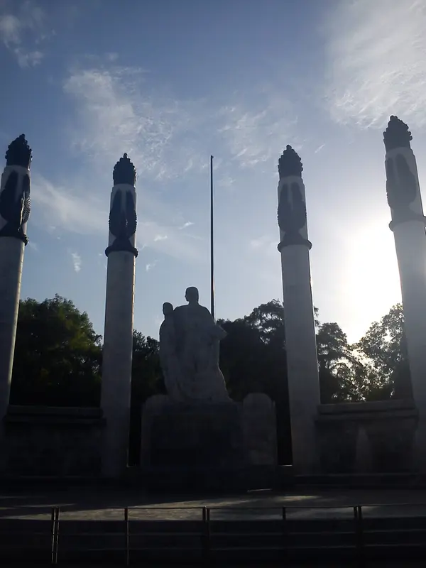 Audioguía de Monumento A Los Ninos Heroes