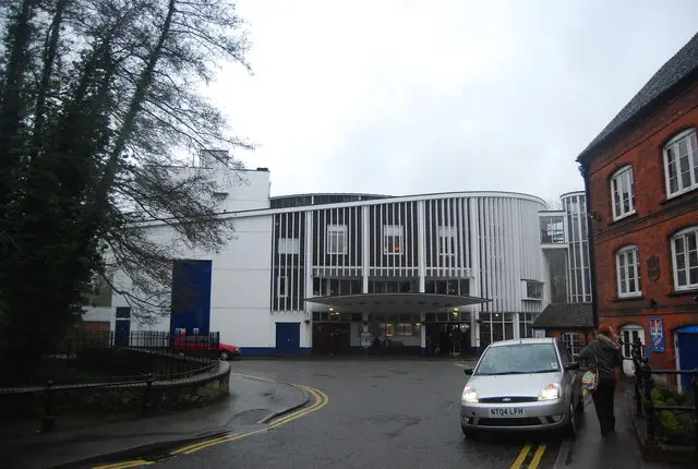 Audioguía de The Yvonne Arnaud Theatre