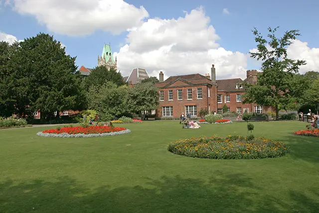 Audioguía de Abbey Gardens