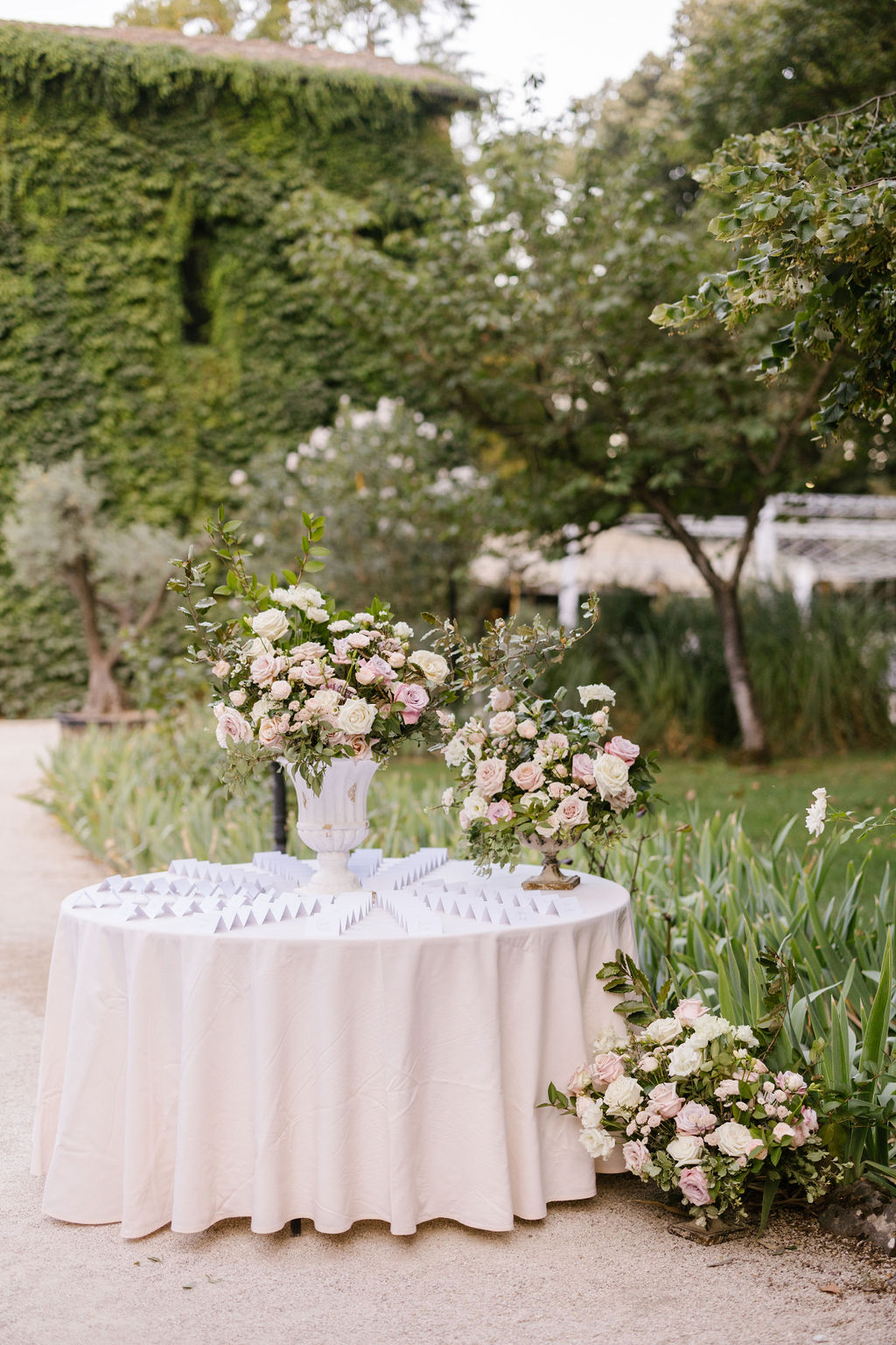 menthe-sauvage-fleuriste-mariage-provence-bourgogne- chateau-des-barrenques-pastel-wedding-luxury(45)