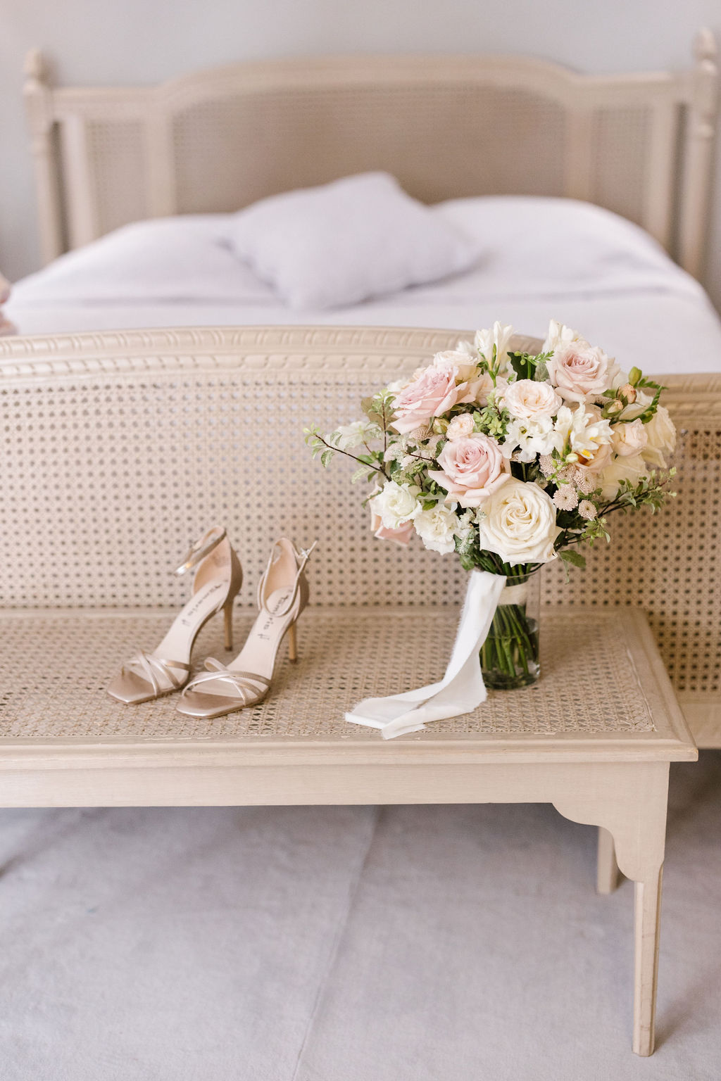 menthe-sauvage-fleuriste-mariage-provence-bourgogne- chateau-des-barrenques-pastel-wedding-luxury(63)