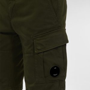 C.P. Company Stretch Sateen Cargo Shorts Ivy Green - Imagen 5