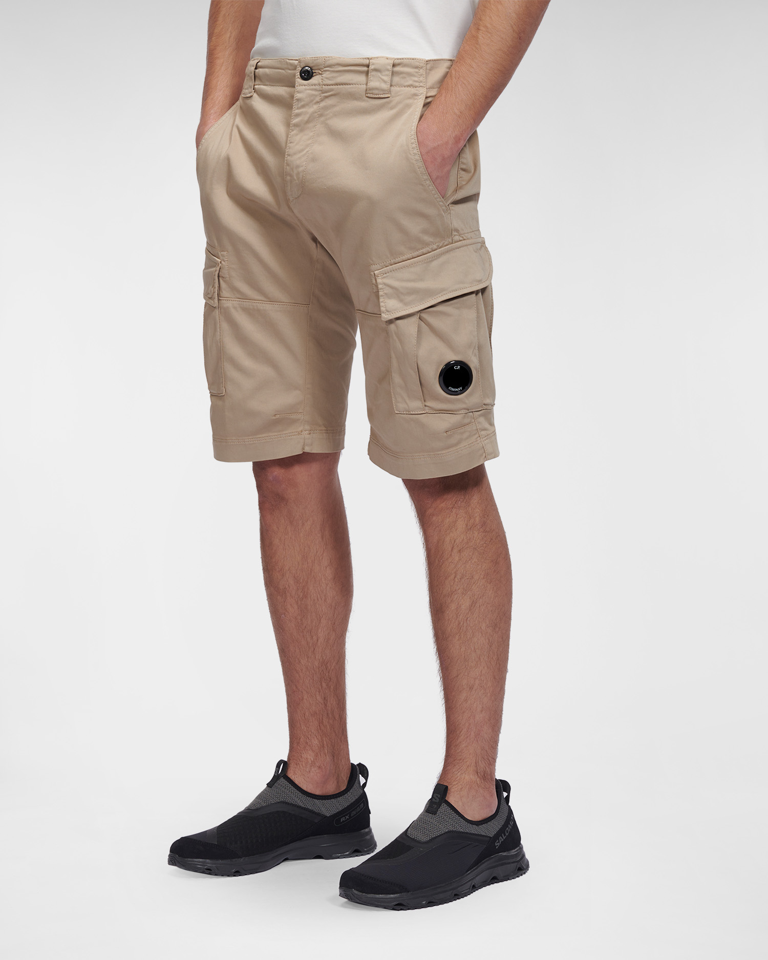 C.P. Company Stretch Sateen Cargo Shorts Cobblestone Brown - Imagen 3