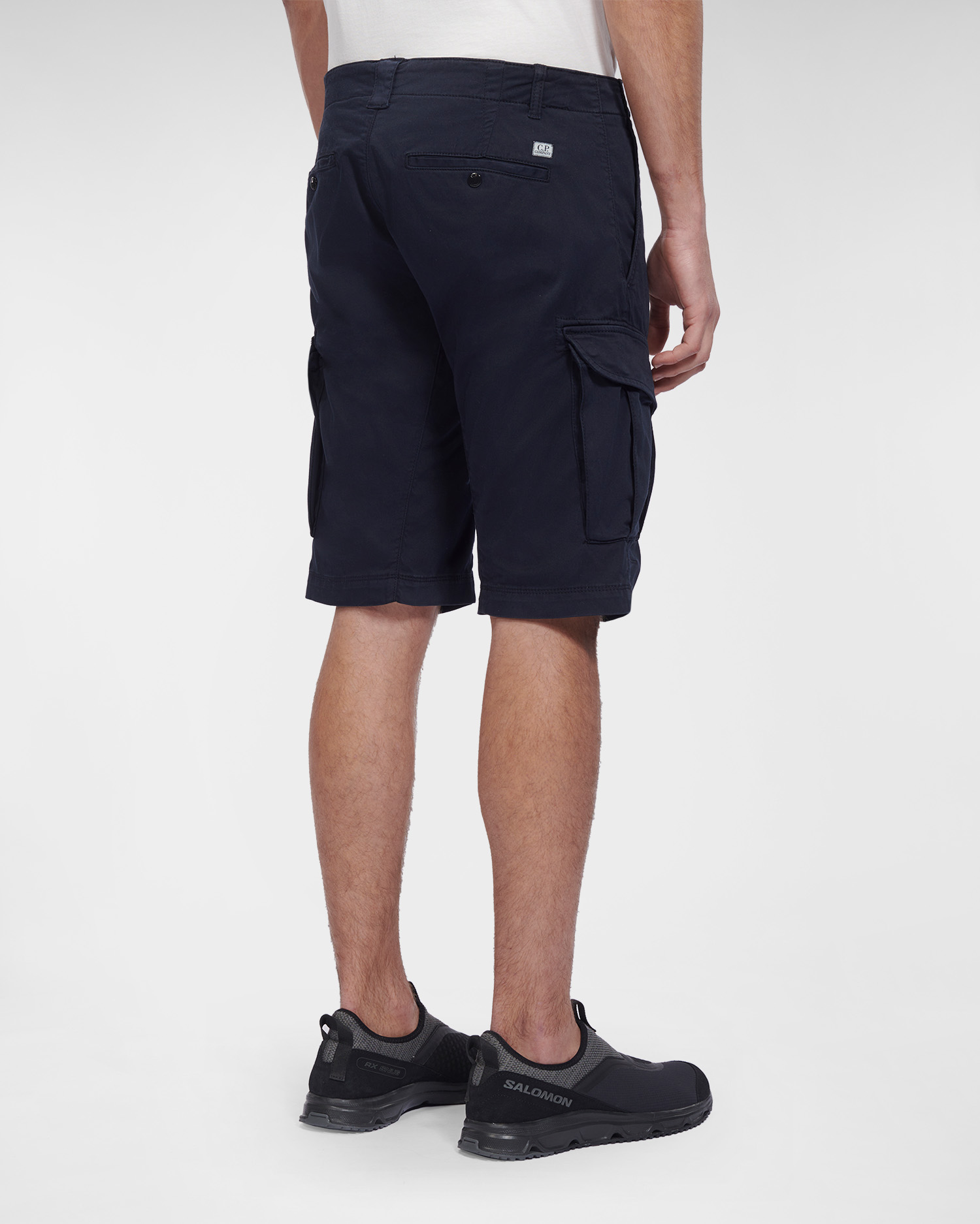 C.P. Company Stretch Sateen Cargo Shorts Total Eclipse Blue - Imagen 4