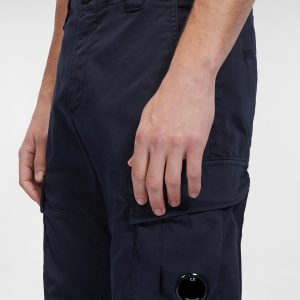 C.P. Company Stretch Sateen Cargo Shorts Total Eclipse Blue - Imagen 5