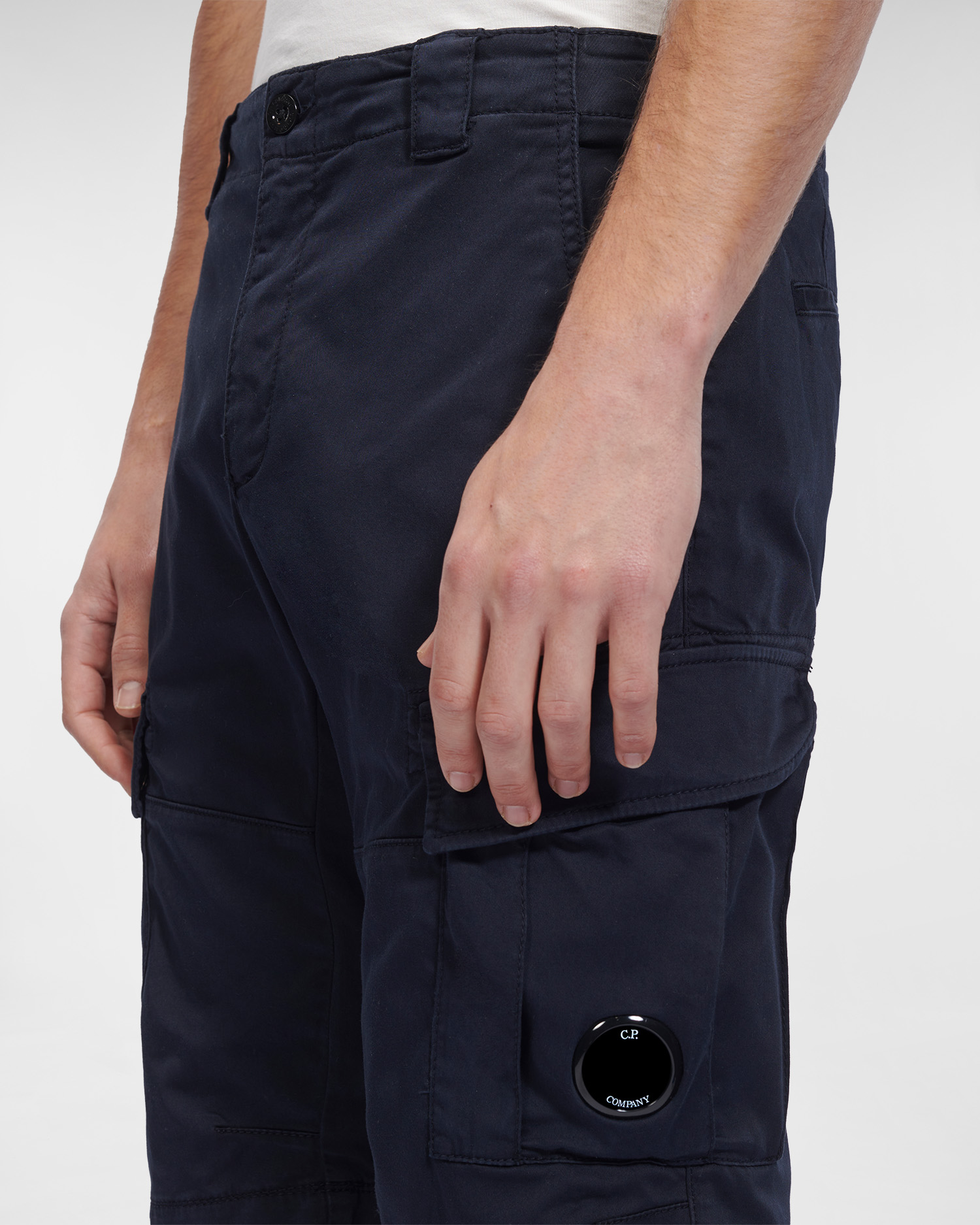 C.P. Company Stretch Sateen Cargo Shorts Total Eclipse Blue - Imagen 5