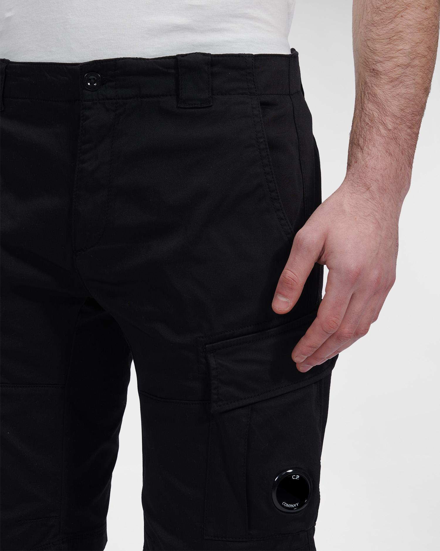 C.P. Company Stretch Sateen Cargo Shorts Black - Imagen 5