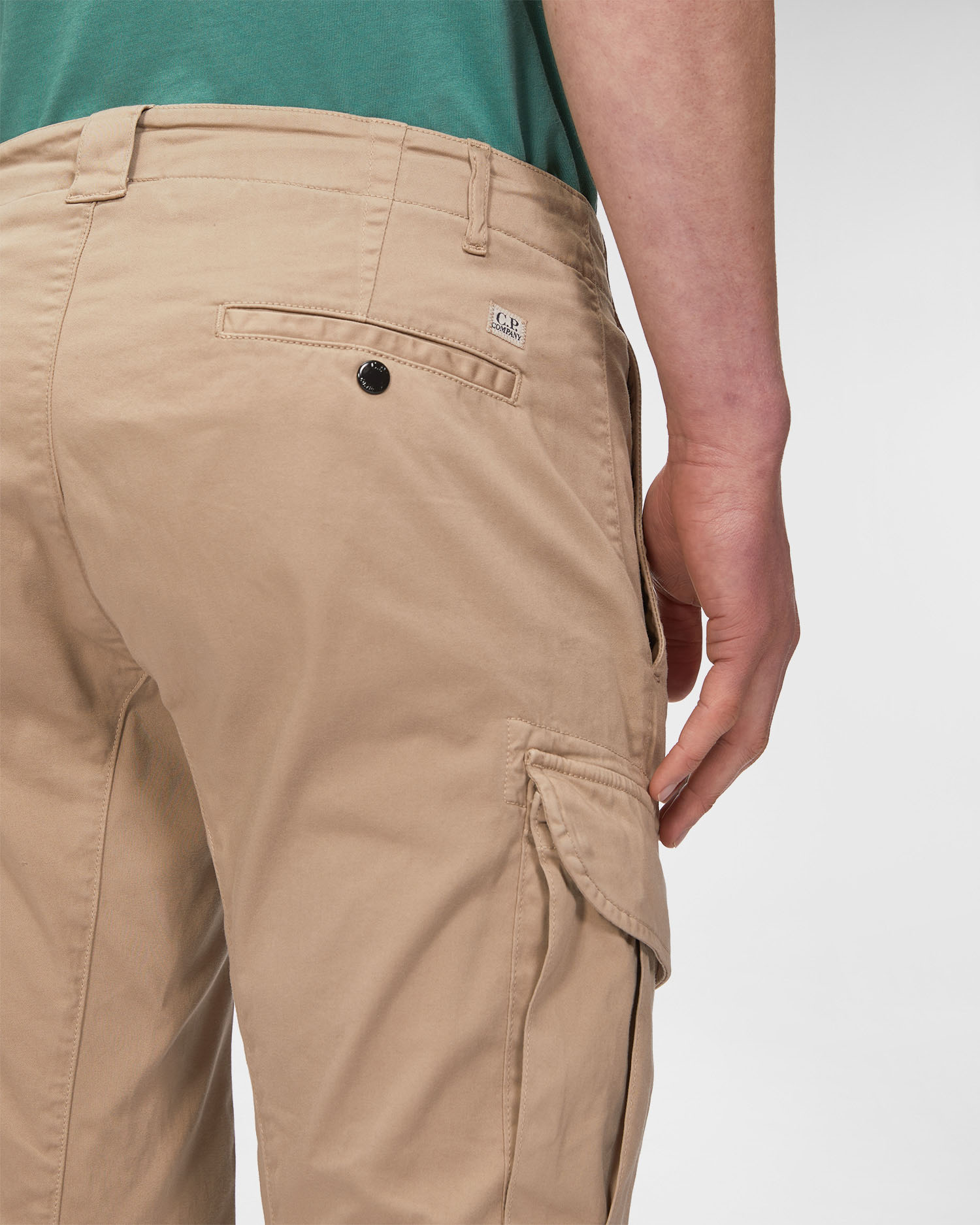 C.P. Company Stretch Sateen Cargo Pants Cobblestone Brown - Imagen 6