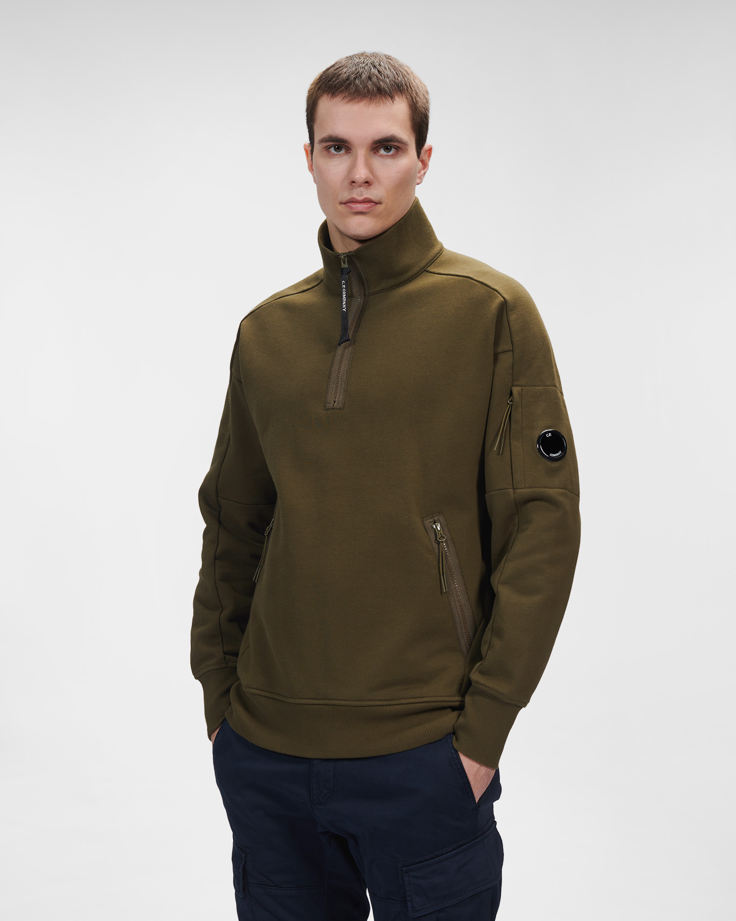 C.P. Company Diagonal Raised Fleece Stand Collar Sweatshirt Ivy Green - Imagen 4