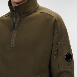 C.P. Company Diagonal Raised Fleece Stand Collar Sweatshirt Ivy Green - Imagen 5