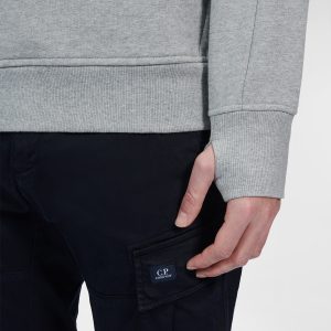 C.P. Company Diagonal Raised Fleece Stand Collar Sweatshirt Grey Melange - Imagen 5