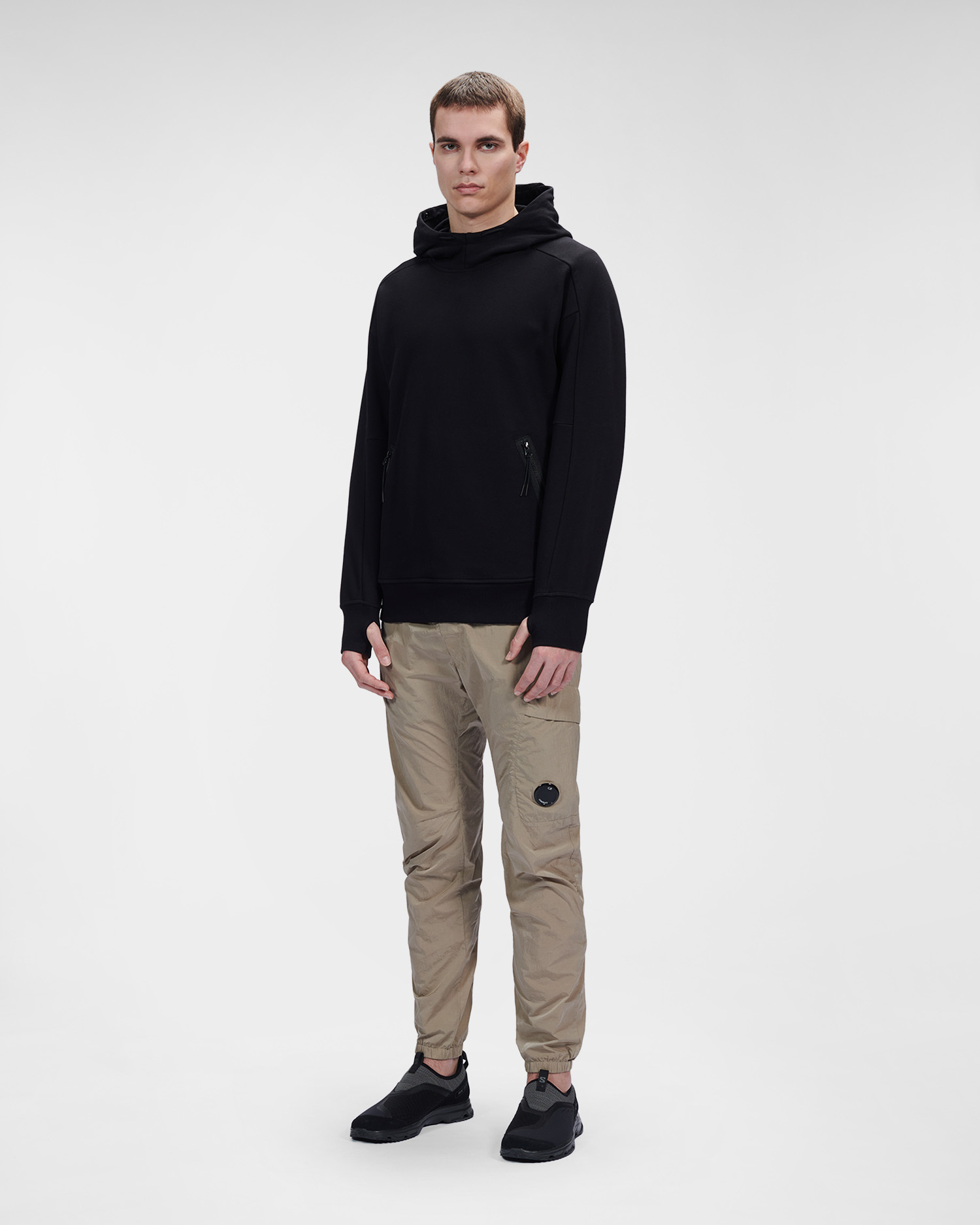 C.P. Company Diagonal Raised Fleece Goggle Hoodie Black - Imagen 2