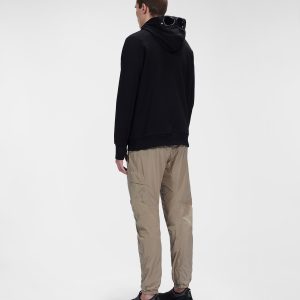 C.P. Company Diagonal Raised Fleece Goggle Hoodie Black - Imagen 3