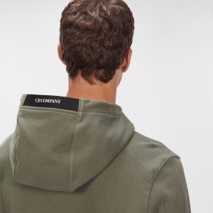 C.P. Company Diagonal Raised Fleece Pullover Hoodie Thyme Green - Imagen 6