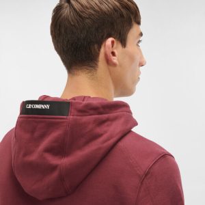 C.P. Company Diagonal Raised Fleece Pullover Hoodie Port Royal Red - Imagen 8